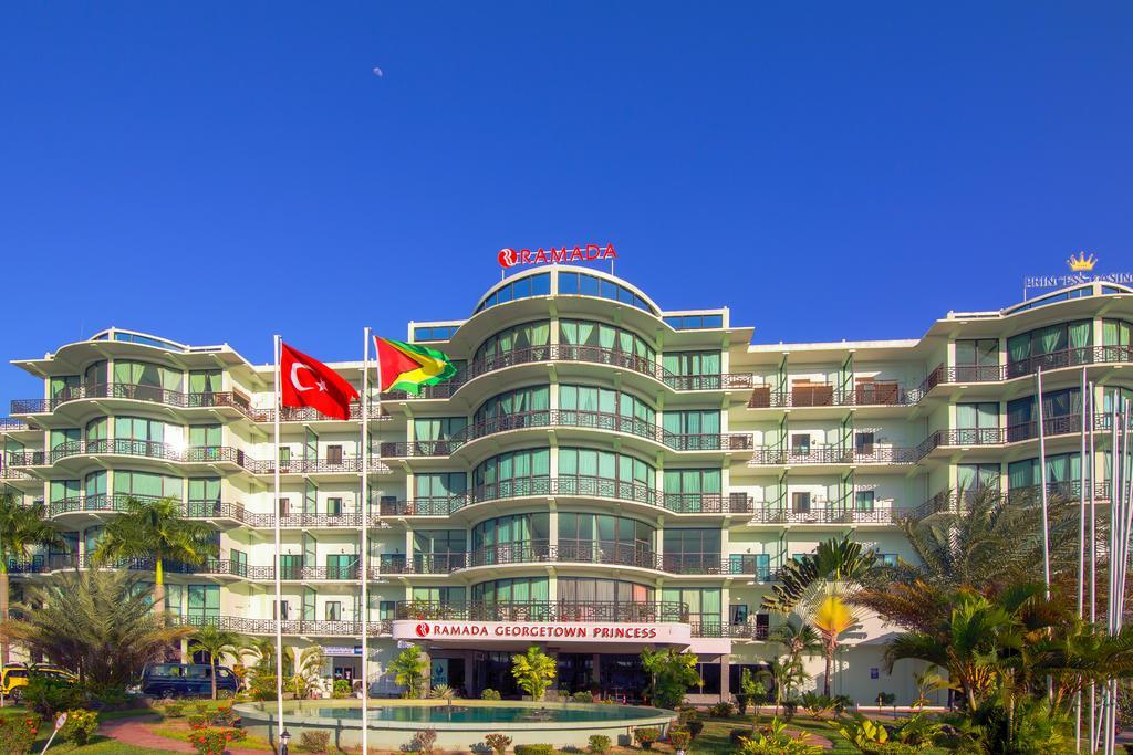 Ramada By Wyndham Princess Georgetown Exterior foto