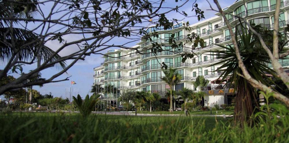 Ramada By Wyndham Princess Georgetown Exterior foto