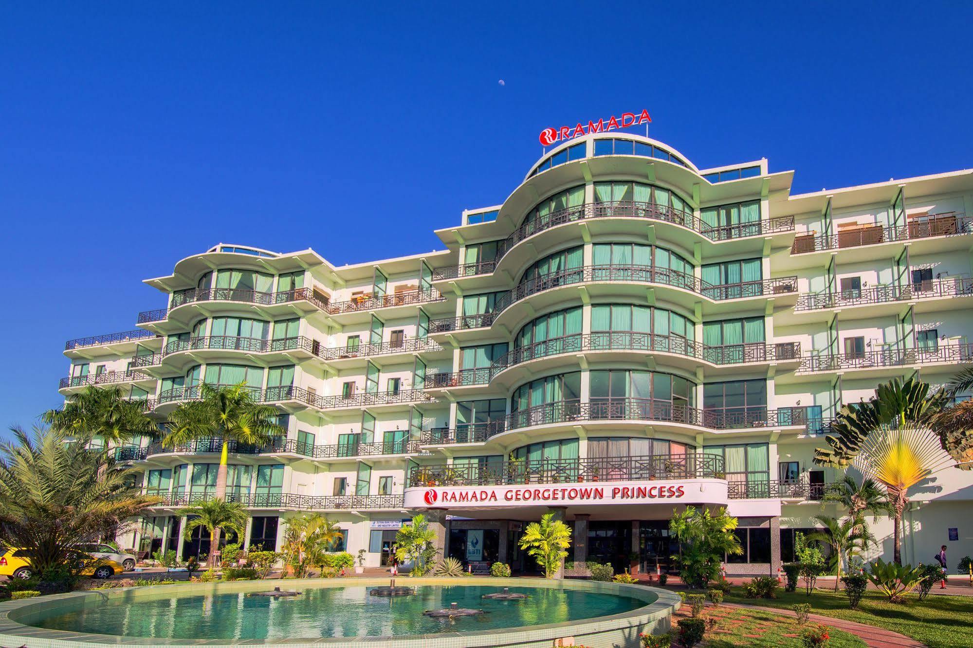 Ramada By Wyndham Princess Georgetown Exterior foto